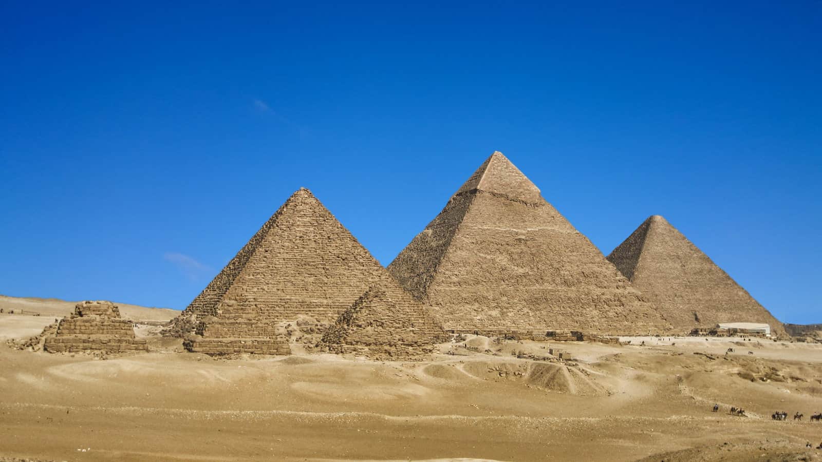 Image of the Pyramids of Giza, an example of the Egyptian Pyramids