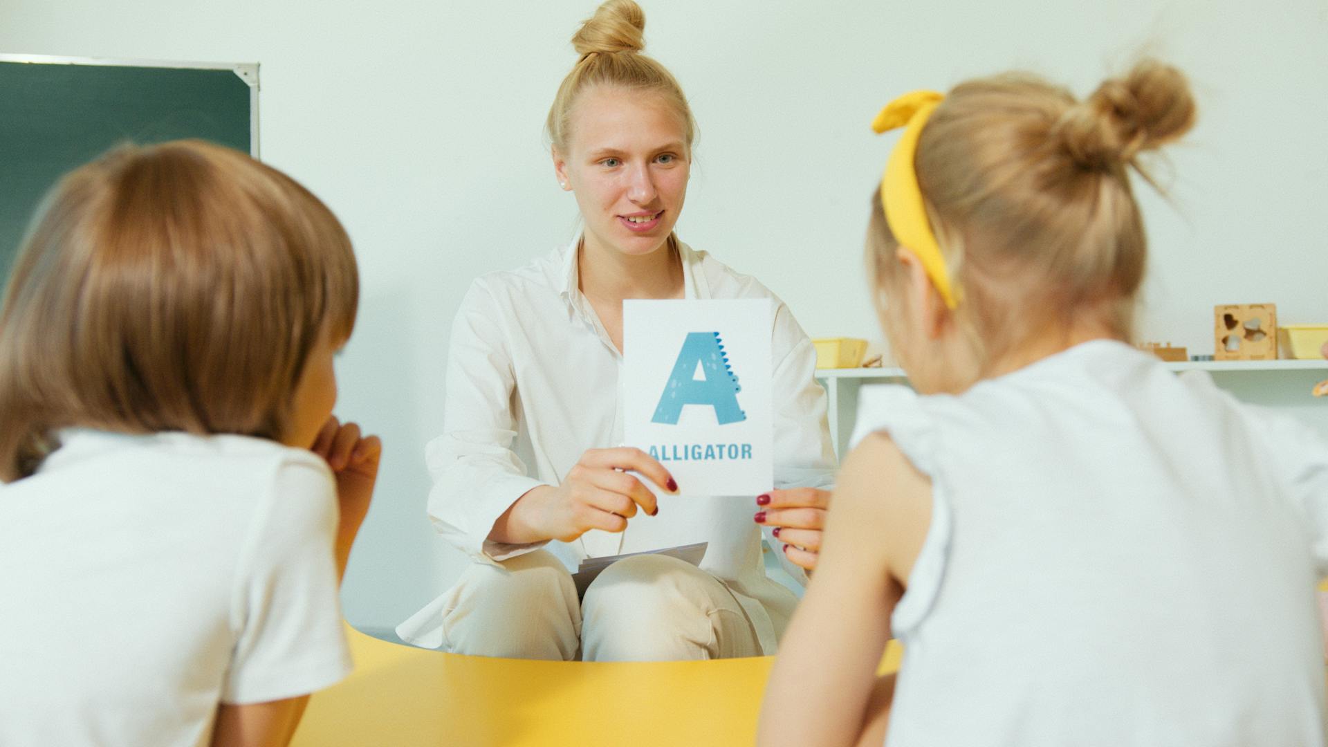 Pronunciation Powerhouse: Tips to Master Sounds for Effective Speaking Pronunciation Powerhouse LearningMole Pronunciation Powerhouse LearningMole