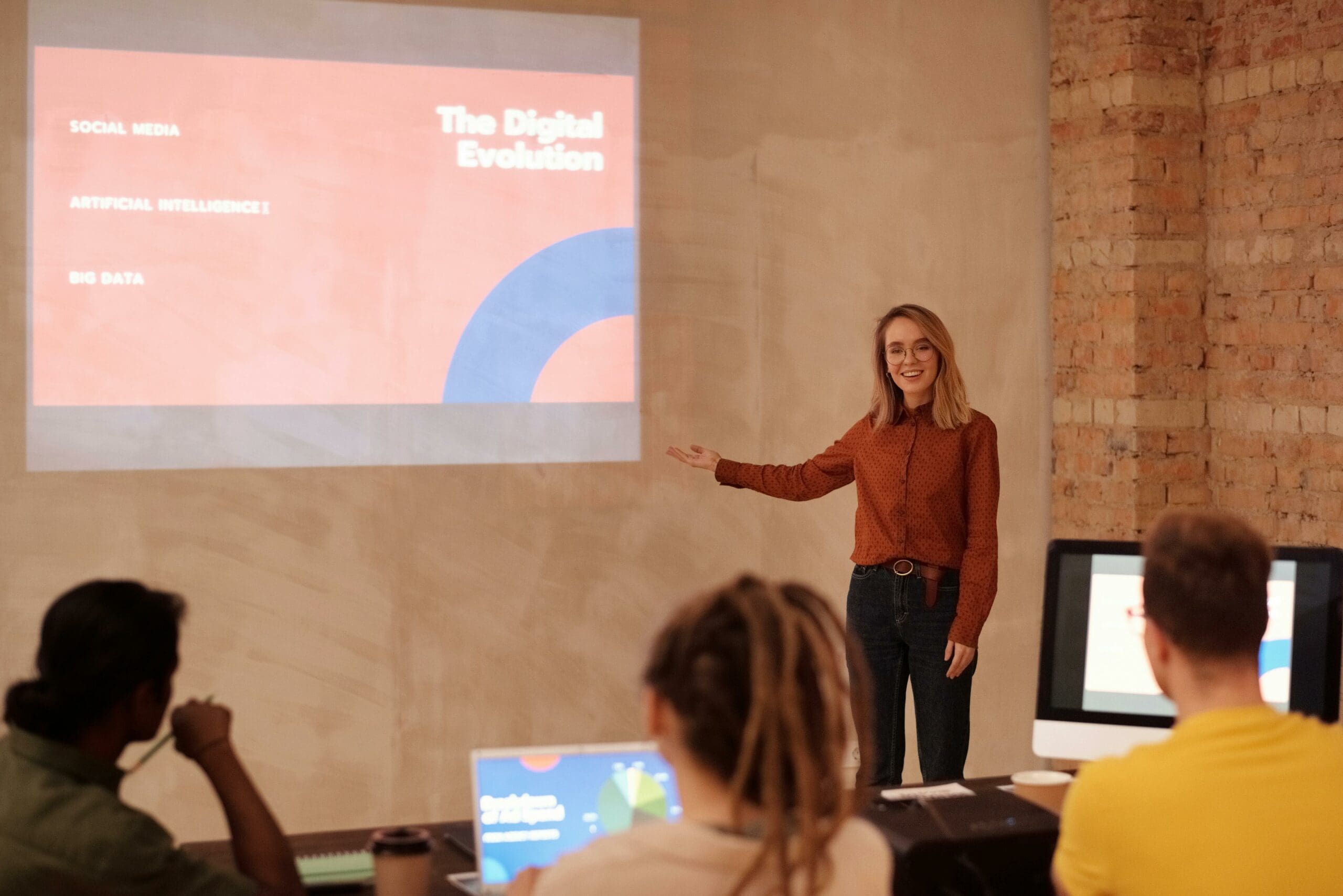 Public Speaking Role Models: Learn from the Amazing Masters of Oratory Public Speaking Role Models LearningMole Public Speaking Role Models LearningMole
