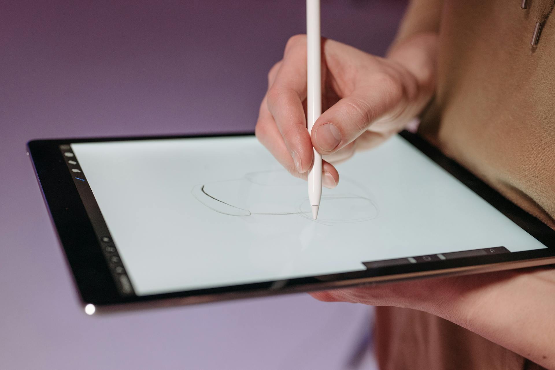 The Role of Critique in Digital Art: Enhancing Skills with Constructive Feedback Digital Art LearningMole Digital Art LearningMole