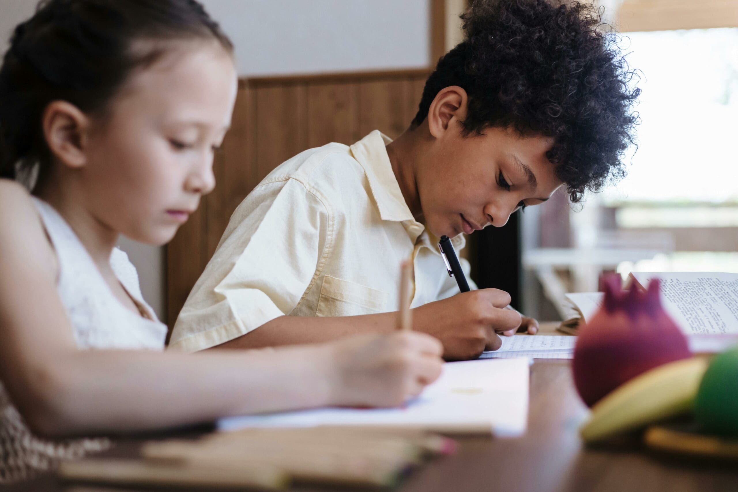 Cultural Sensitivity in Parenting: Embracing Dazzling Diversity in Raising Children Cultural Sensitivity LearningMole Cultural Sensitivity LearningMole