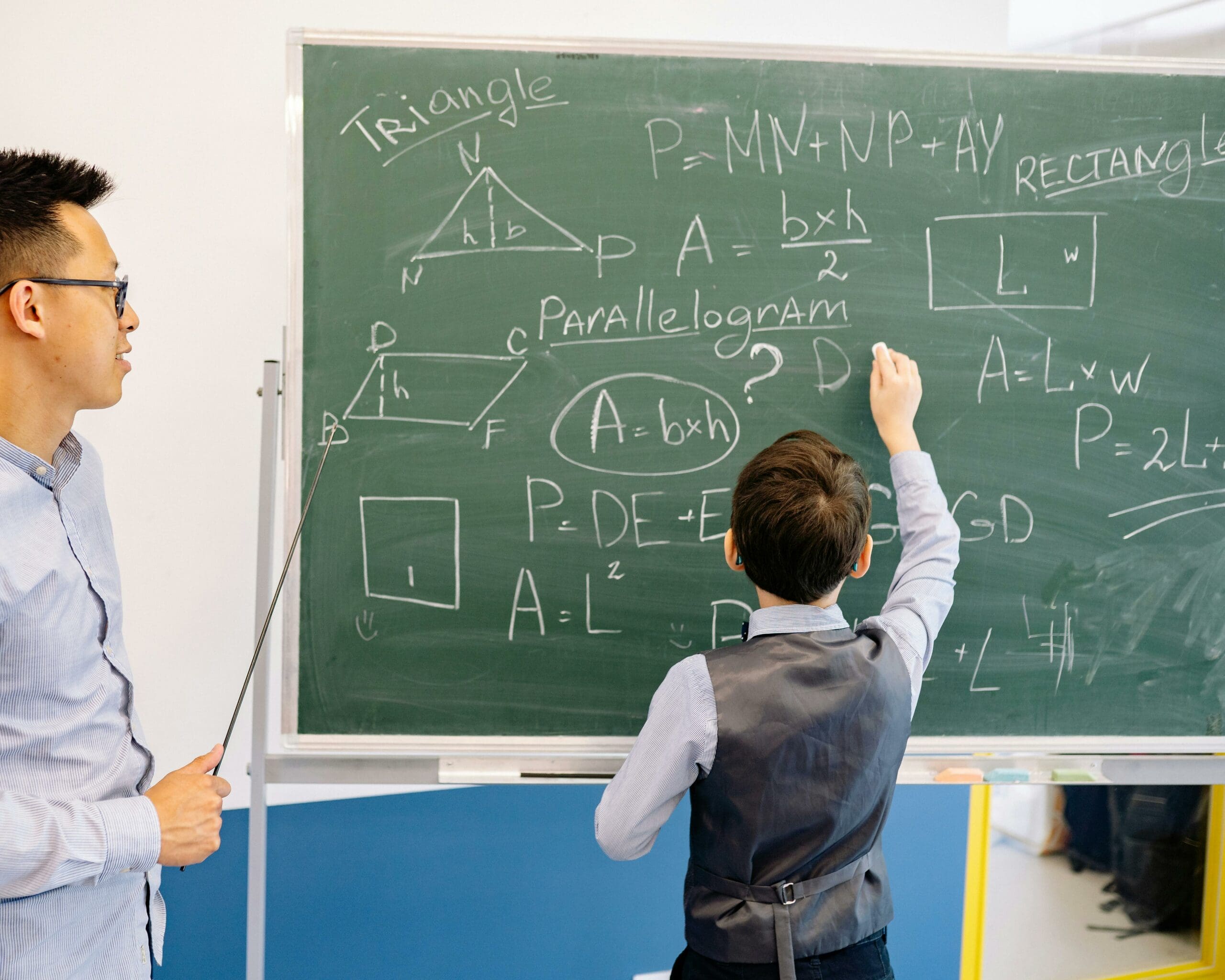 Shape Up and Play with Maths Puzzles & Games: A Guide to Mastering Shapes & Geometry Fun Shape Up and Play LearningMole Shape Up and Play LearningMole