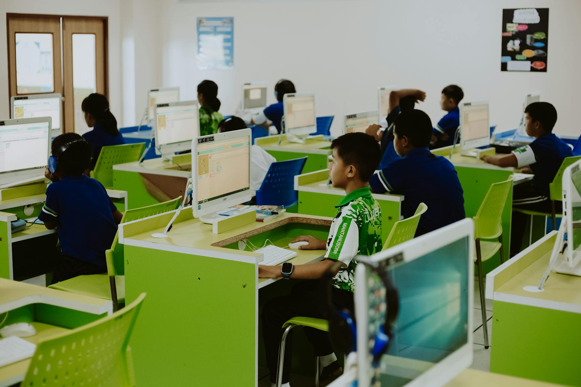 Teaching App Development in the Classroom: Best Practices for Engaging Students App Development LearningMole App Development LearningMole