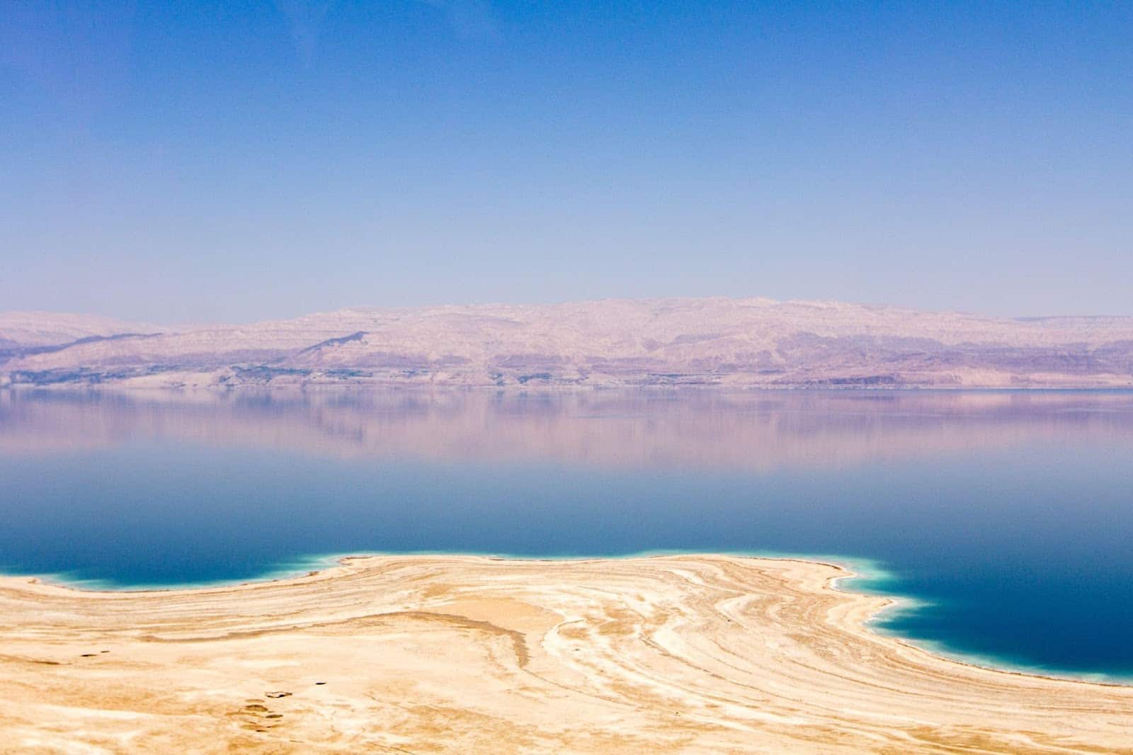 8 Remarkable Seas and Lakes on Earth to Learn About Seas, Lakes LearningMole Seas and Lakes