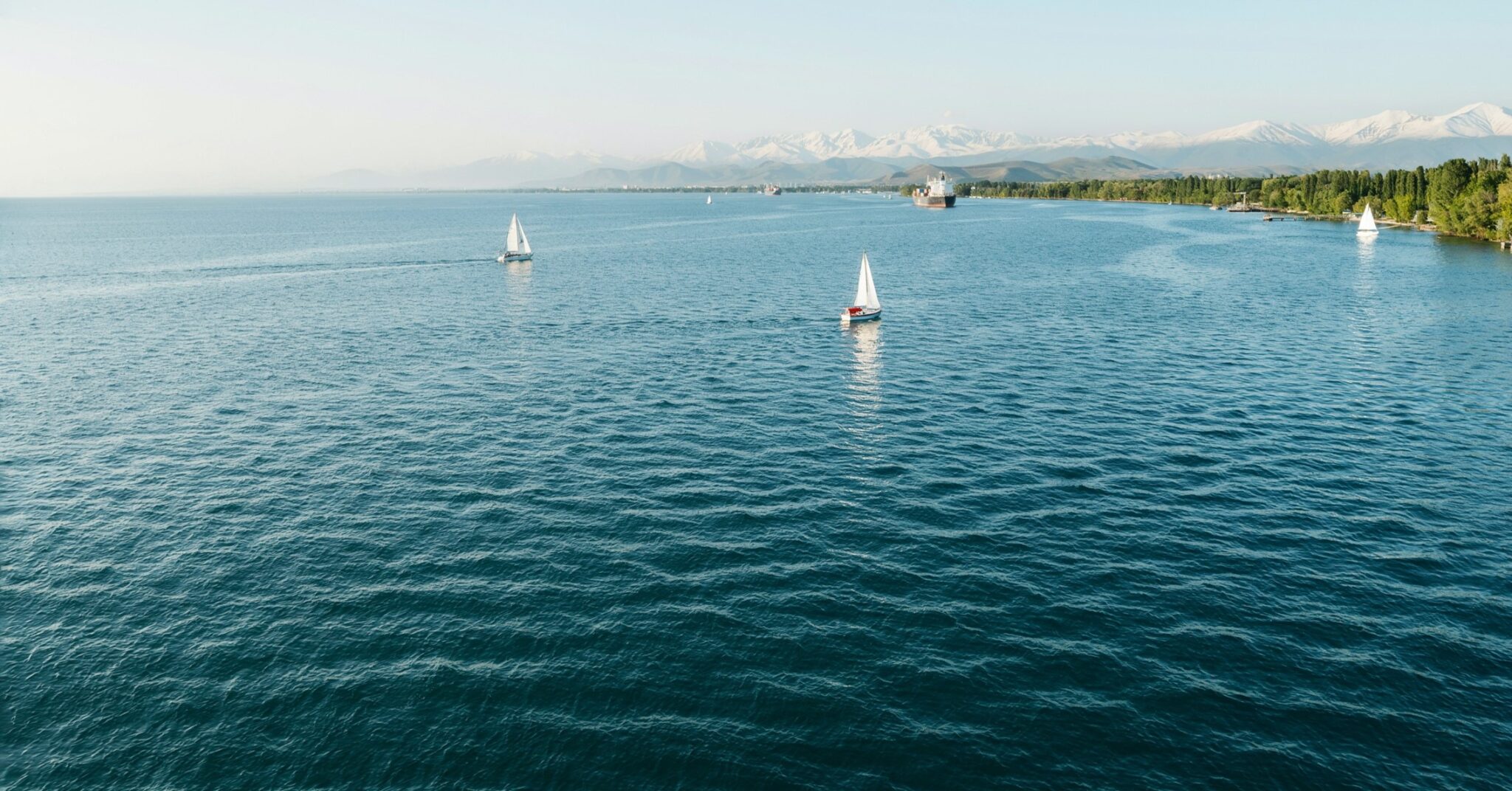 Learn about the Top 13 Largest Lakes in the World Lakes LearningMole Lakes